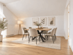 Wohn - & Essbereich - Neu renoviert & modernisiert – stilvolle 2-Zimmer-Dachgeschosswohnung mit Balkon
