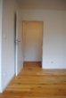 Wohnbereich zu Flur - Komplett renovierte 2-Zimmer Wohnung im Herzen von Regensburg! PROVISIONSFREI!