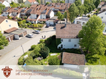 Idylle inmitten der Stadt! Verträumtes Häuschen mit großem Garten!, 94469 Deggendorf, Einfamilienhaus