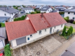 Außenansicht - Ebenerdig modern wohnen: Charmanter 3-Zimmer-Bungalow mit Garten