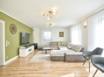 Wohnzimmer - !! Hier haben Sie Platz !! Großes Einfamilienhaus in Ruhiger Siedlungslage nahe Landshut !!