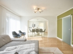Wohnzimmer - !! Hier haben Sie Platz !! Großes Einfamilienhaus in Ruhiger Siedlungslage nahe Landshut !!