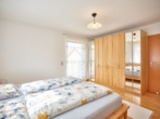 Schlafzimmer - !! Hier haben Sie Platz !! Großes Einfamilienhaus in Ruhiger Siedlungslage nahe Landshut !!