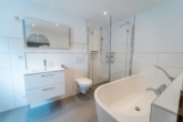 Badezimmer ELW - *** Freistehendes Einfamilienhaus inkl. zweiter Wohneinheit in begehrter Lage von Dingolfing ***