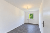 Schlafzimmer 2 - EG - !!! Vielseitiges Zweifamilienhaus auf großzügigem Eckgrundstück mit Blick ins Grüne !!!