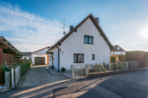 Straßenansicht - *** Freistehendes Einfamilienhaus in ruhiger Siedlungslage ***