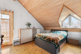 Schlafzimmer - **Familienfreundliche Doppelhaushälfte mit Gartenidylle und Garage nahe dem Zentrum von Dingolfing**