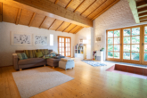 Wohnzimmer - *** Großes Einfamilienhaus mit Garten in ruhiger Lage zur Miete ***