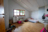 Kinderzimmer - *** Großes Einfamilienhaus mit Garten in ruhiger Lage zur Miete ***