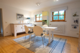Wohnzimmer EG - *** Großes Einfamilienhaus mit Garten in ruhiger Lage zur Miete ***
