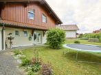 Außenansicht - Großzügiges Einfamilienhaus mit Doppelgarage u. Garten!