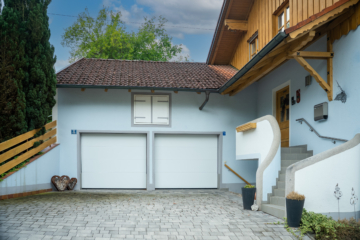 *** Familienhaus mit Einliegerwohnung und Garten in ruhiger Wohnlage ***, 84130 Dingolfing, Einfamilienhaus