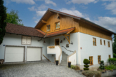 Frontansicht - *** Familienhaus mit Einliegerwohnung und Garten in ruhiger Wohnlage ***