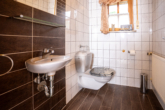 GästeWC - *** Familienhaus mit Einliegerwohnung und Garten in ruhiger Wohnlage ***