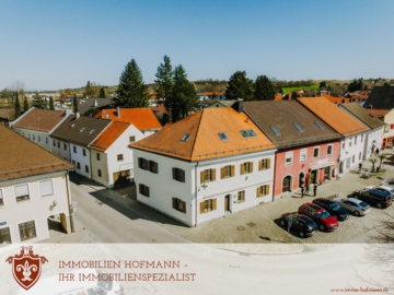 *** Großes Mehrfamilienhaus – 3 WOHNUNGEN – zentrale Lage ***, 94419 Reisbach, Mehrfamilienhaus