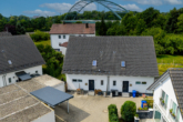 Außenansicht oben - ** Helle und neuwertige Doppelhaushälfte mit moderner Technik in Straubing **