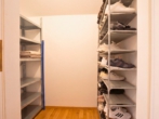 Begehbarer Kleiderschrank - Attraktive 2-Zimmer-Dachgeschosswohnung mit Balkon – ein Zuhause zum Wohlfühlen