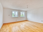Wohnzimmer WE3 - ***Großzügiges Mehrfamilienhaus mit 3 Wohneinheiten, PV- Anlage, Garagen & Werkstatt***
