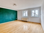 Wohnzimmer WE3 - ***Großzügiges Mehrfamilienhaus mit 3 Wohneinheiten, PV- Anlage, Garagen & Werkstatt***