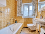 Badezimmer WE1 - ***Großzügiges Mehrfamilienhaus mit 3 Wohneinheiten, PV- Anlage, Garagen & Werkstatt***