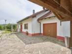 Wunderschönes Haus mit Platz für die ganze Familie und atemberaubenden Ausblick zu verkaufen! - Eingang Obergeschoss m. Garage