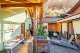 Terrassenbereich - Ein Zuhause mit dem gewissen Extra – Spa-Bad, Garten & Einliegeroption