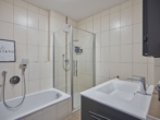 Badezimmer - Moderne 3-Zimmer-Wohnung inkl. Einbauküche u. Carportstellplatz!