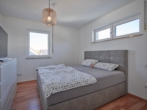 Schlafzimmer - Moderne 3-Zimmer-Wohnung inkl. Einbauküche u. Carportstellplatz!