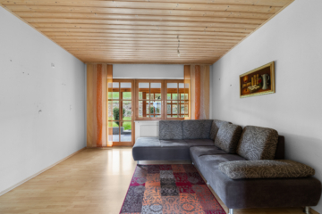 *** Generationenwohnen in unverbaubarer Randlage ***, 94428 Eichendorf, Einfamilienhaus