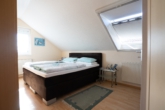 Schlafzimmer II - !! MVV-Anschluss + Gepflegtes Einfamilienhaus = PERFEKT !!