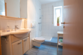 WC - +RESERVIERT! Helle und große Doppelhaushälfte im Herzen von Metten+