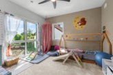 Kinderzimmer - + Neuwertig. Modern. Großzügig. Ruhig. Ein Haus für die ganze Familie! +