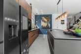 Küche - + Neuwertig. Modern. Großzügig. Ruhig. Ein Haus für die ganze Familie! +