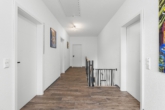 Flur - + Neuwertig. Modern. Großzügig. Ruhig. Ein Haus für die ganze Familie! +