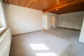 Wohnzimmer - *** Sanierungsbedürftiges Einfamilienhaus in zentraler Lage ***