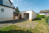 Garage - *** Sanierungsbedürftiges Einfamilienhaus in zentraler Lage ***