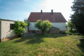 Gartenseite - *** Sanierungsbedürftiges Einfamilienhaus in zentraler Lage ***