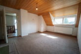 Wohnzimmer OG - *** Sanierungsbedürftiges Einfamilienhaus in zentraler Lage ***
