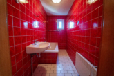 Badezimmer - *** Sanierungsbedürftiges Einfamilienhaus in zentraler Lage ***