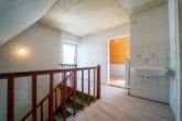 Flur OG - *** Sanierungsbedürftiges Einfamilienhaus in zentraler Lage ***