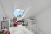 Flur - ***Renovierte 4-Zimmer-Wohnung mit Balkon und Blick ins Grüne - stadtnah in Bruckberg***