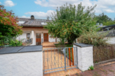 Aussenansicht - ***Renovierte 4-Zimmer-Wohnung mit Balkon und Blick ins Grüne - stadtnah in Bruckberg***