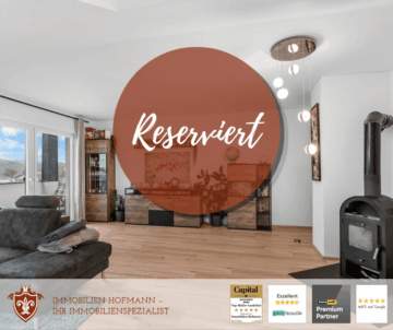***Provisionsfrei! Renovierte 4-Zimmer-Wohnung mit Balkon, Garage und Blick ins Grüne***, 84079 Bruckberg, Etagenwohnung