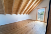 Schlafzimmer DG - Modernes Naturhaus bei Landshut - neuwertig, energieeffizient & hochwertig ausgestattet !!!
