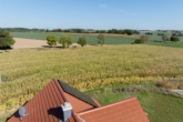 Aussicht über Felder - Modernes Naturhaus bei Landshut - neuwertig, energieeffizient & hochwertig ausgestattet !!!