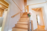 Treppe DG - Modernes Naturhaus bei Landshut - neuwertig, energieeffizient & hochwertig ausgestattet !!!