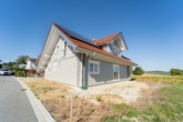 Außenansicht - Modernes Naturhaus bei Landshut - neuwertig, energieeffizient & hochwertig ausgestattet !!!