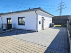 Außenansicht - Sofort bezugsfrei! - KfW 40 Bungalow - Doppelhaushälfte