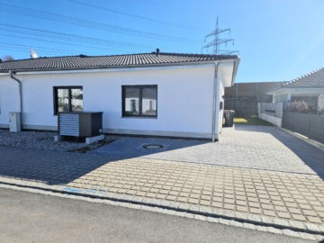 Sofort bezugsfrei! – KfW 40 Bungalow – Doppelhaushälfte, 84359 Simbach am Inn, Bungalow