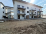 Außenansicht - TOP moderne 2-Zimmer EG Wohnung mir ca. 94 m² Privatgarten!! - Küche inklusive